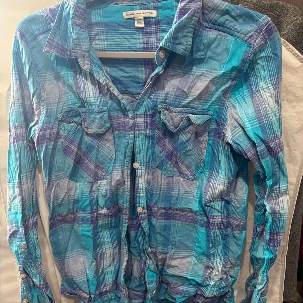 AE Women’s Blue Plaid Shirt
